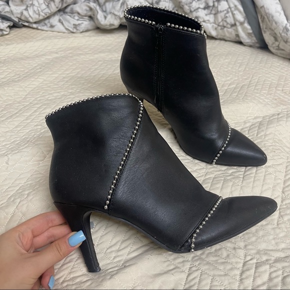 Heeled leather booties size 7.5 - Picture 1 of 7